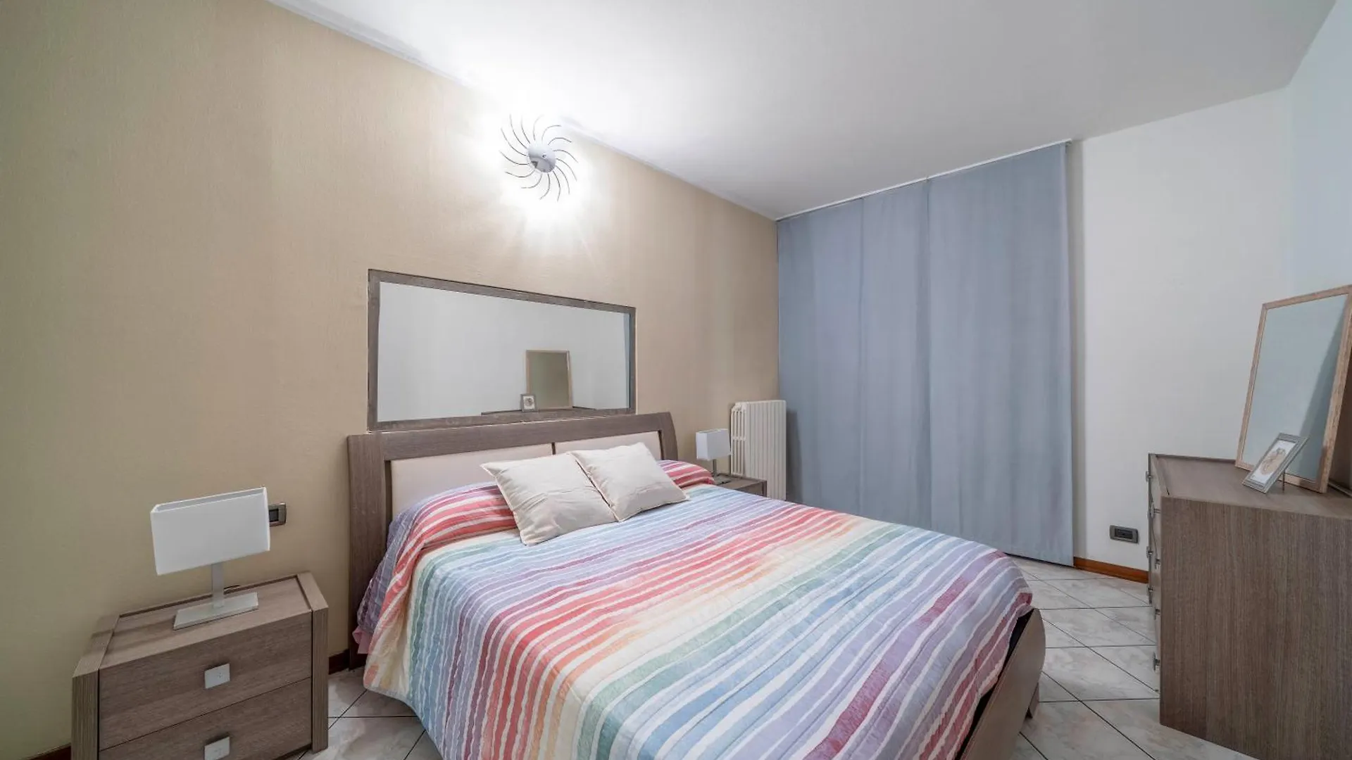 Lake Como 10 Min - Terrace With Lake View - Wifi Olginate 0*,  Italie